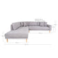 Lido Corner Sofa Open End - Canapé d'angle Open End, orienté à gauche en gris clair avec quatre coussins et pieds en bois naturel, HN14